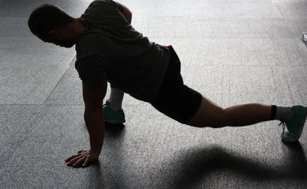 Types of abdominal planks to do at home